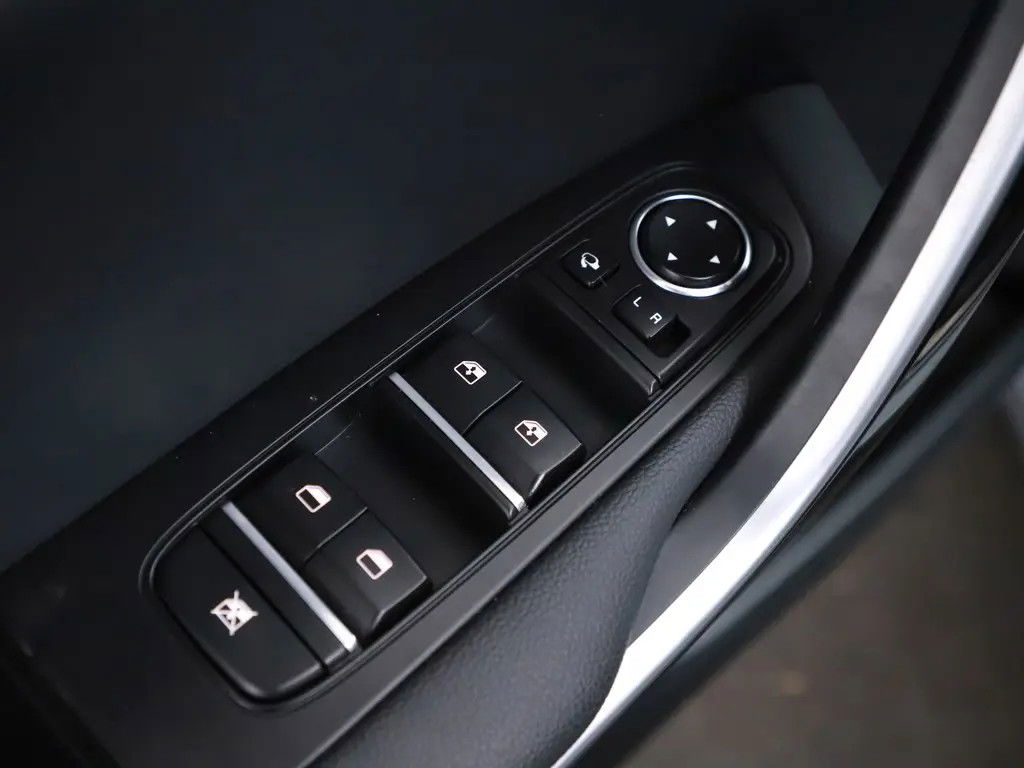 Kia Ceed Sportswagon 1.6 GDI PHEV DynamicPlusLine Pano ACC Camera