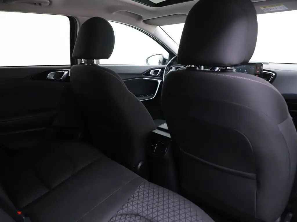 Kia Ceed Sportswagon 1.6 GDI PHEV DynamicPlusLine Pano ACC Camera