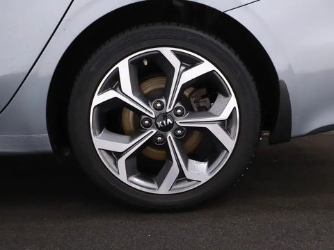 Kia Ceed Sportswagon 1.6 GDI PHEV DynamicPlusLine Pano ACC Camera