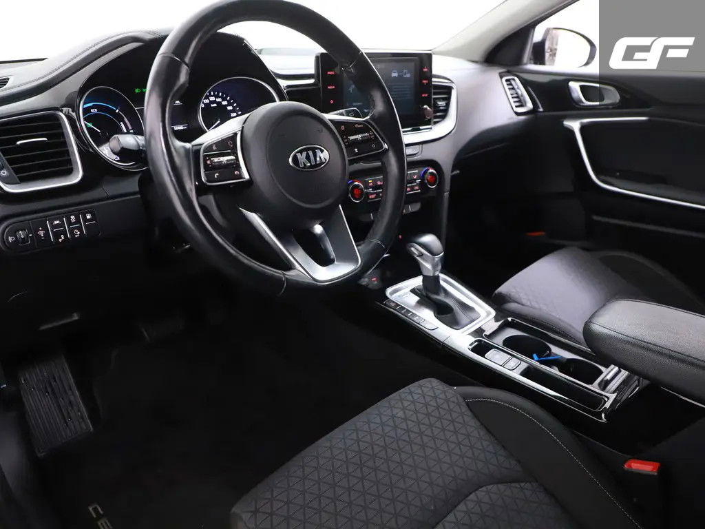 Kia Ceed Sportswagon 1.6 GDI PHEV DynamicPlusLine Pano ACC Camera