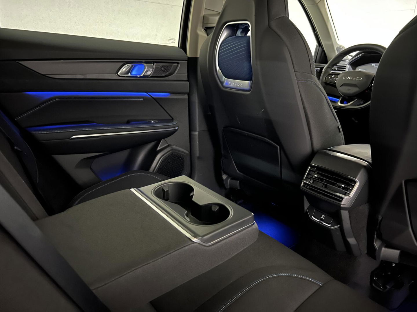 Lynk & Co 01 1.5 Plug-in Black Edition Sfeerver. NAP