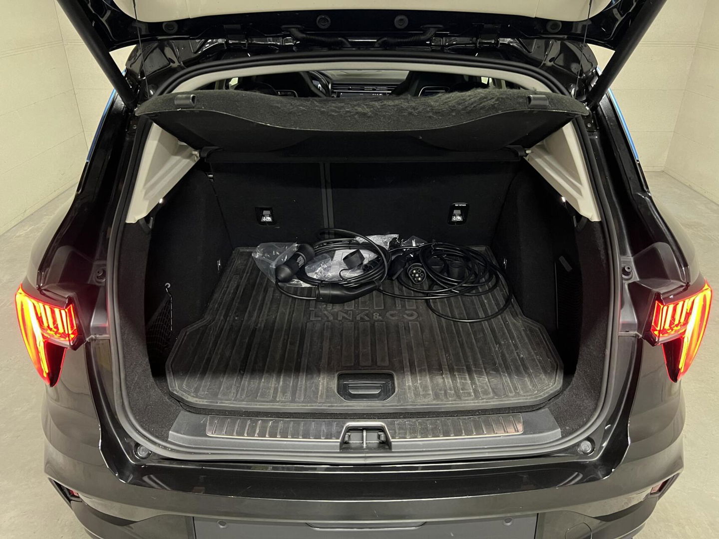 Lynk & Co 01 1.5 Plug-in Black Edition Sfeerver. NAP