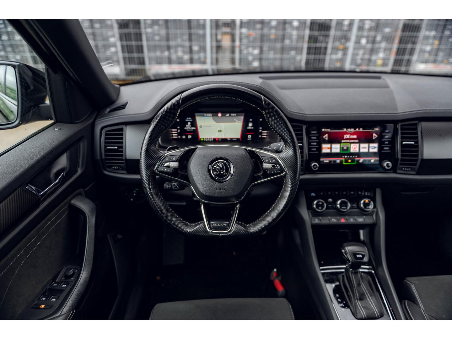 Škoda Kodiaq 1.5 TSI Sportline Business 7p. | TREKHAAK | ADAPTIVE CRUISE | ELEKTR. ACHTERKLEP