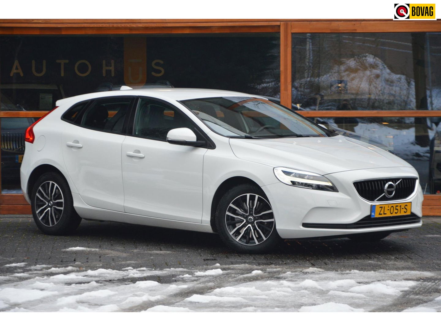 Volvo V40 T2 Polar+ | Dealer onderhouden | Automaat | Stoelverwarming | 4 All-Seasons | Cruise Control |