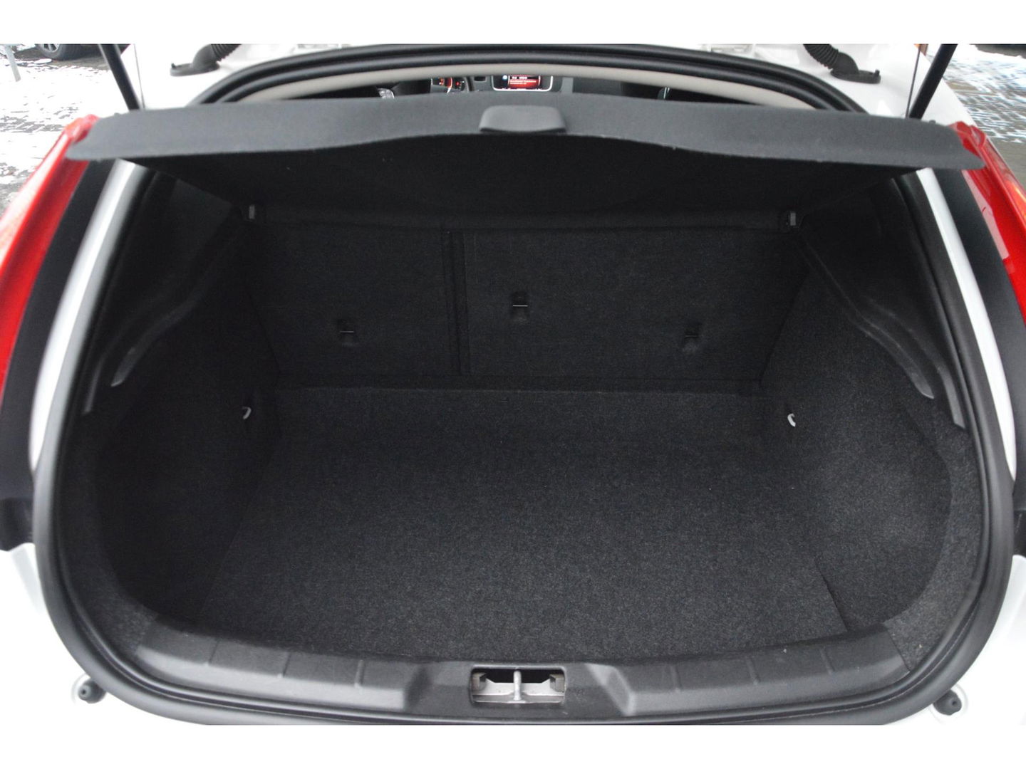 Volvo V40 T2 Polar+ | Dealer onderhouden | Automaat | Stoelverwarming | 4 All-Seasons | Cruise Control |