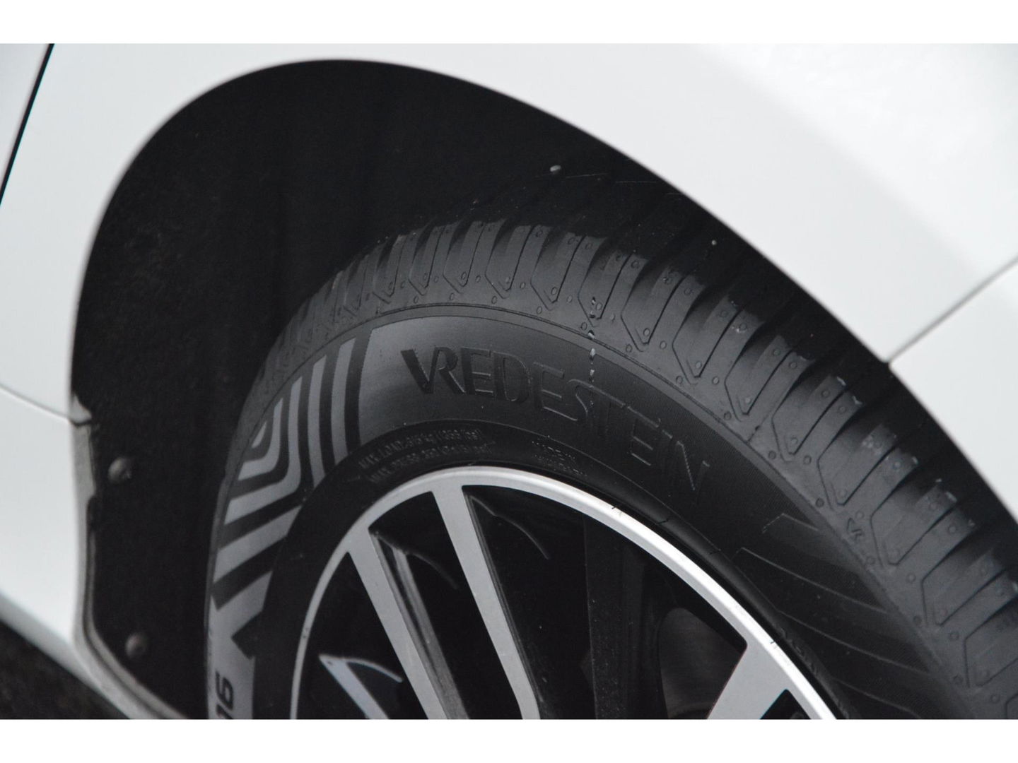 Volvo V40 T2 Polar+ | Dealer onderhouden | Automaat | Stoelverwarming | 4 All-Seasons | Cruise Control |