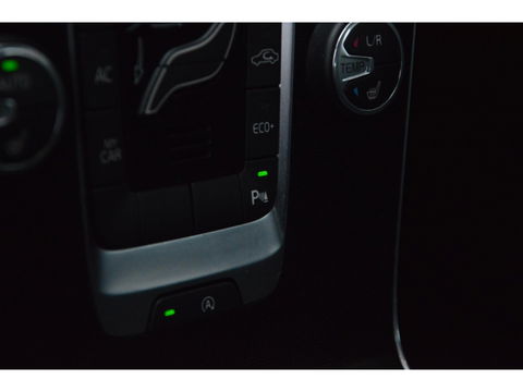 Volvo V40 T2 Polar+ | Dealer onderhouden | Automaat | Stoelverwarming | 4 All-Seasons | Cruise Control |
