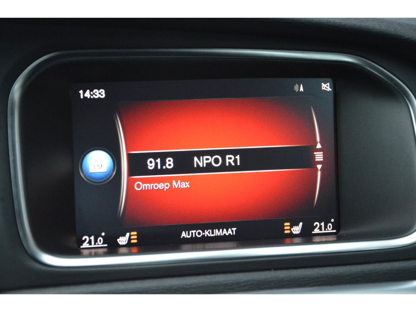 Volvo V40 T2 Polar+ | Dealer onderhouden | Automaat | Stoelverwarming | 4 All-Seasons | Cruise Control |