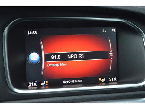 Volvo V40 T2 Polar+ | Dealer onderhouden | Automaat | Stoelverwarming | 4 All-Seasons | Cruise Control |