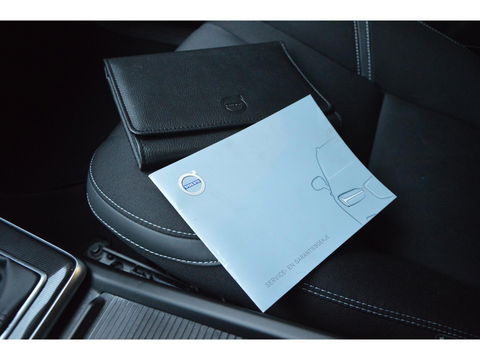 Volvo V40 T2 Polar+ | Dealer onderhouden | Automaat | Stoelverwarming | 4 All-Seasons | Cruise Control |