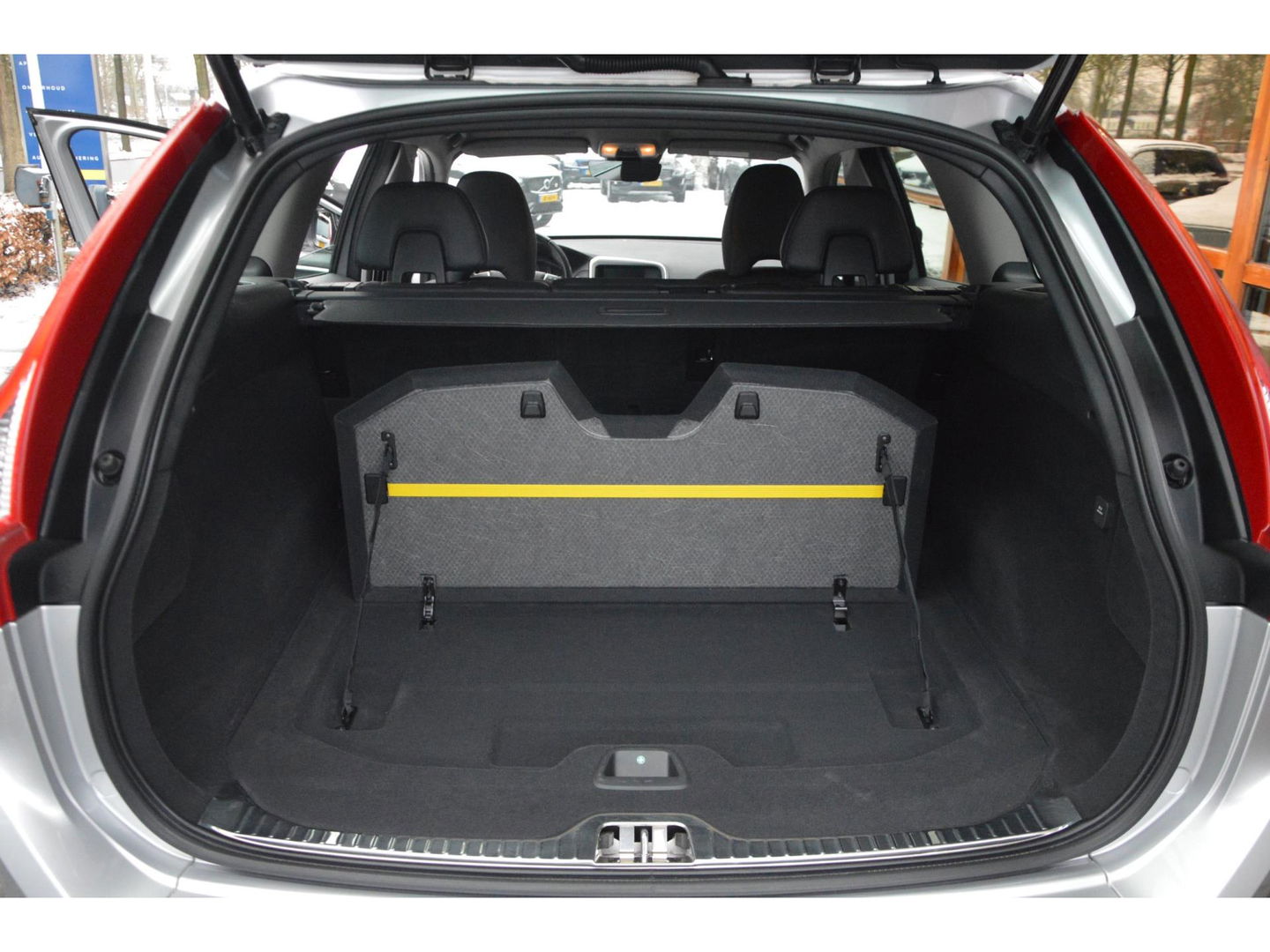 Volvo XC60 T5 AWD Inscription | Trekhaak 2000KG | Dealer onderhouden | Stoelverwarming | Leer | Cruise Control | Bluetooth |