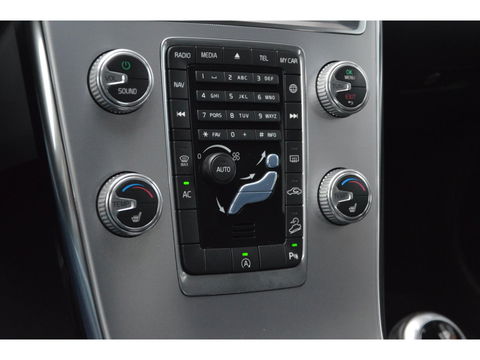 Volvo XC60 T5 AWD Inscription | Trekhaak 2000KG | Dealer onderhouden | Stoelverwarming | Leer | Cruise Control | Bluetooth |