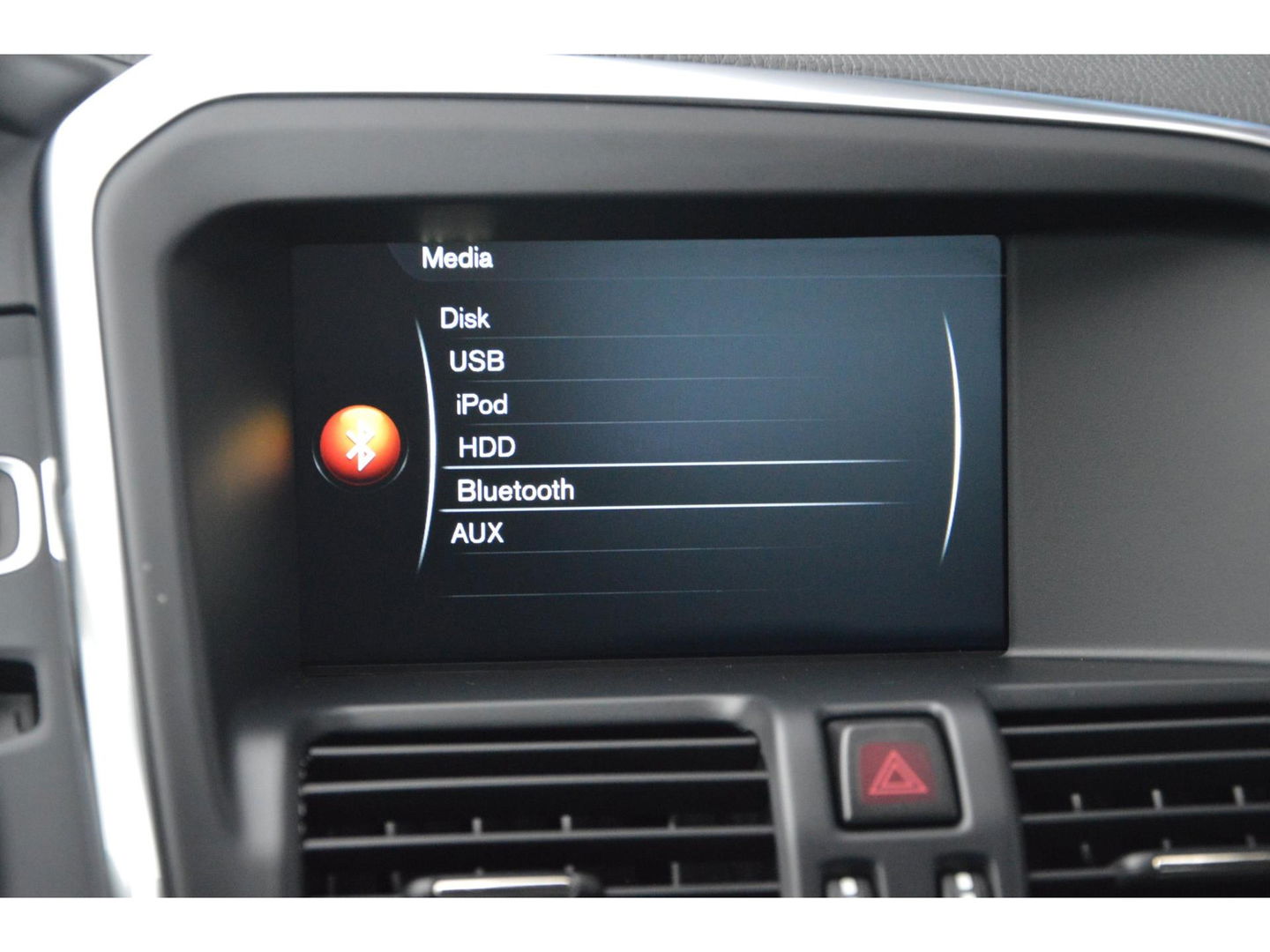 Volvo XC60 T5 AWD Inscription | Trekhaak 2000KG | Dealer onderhouden | Stoelverwarming | Leer | Cruise Control | Bluetooth |