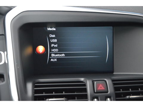 Volvo XC60 T5 AWD Inscription | Trekhaak 2000KG | Dealer onderhouden | Stoelverwarming | Leer | Cruise Control | Bluetooth |