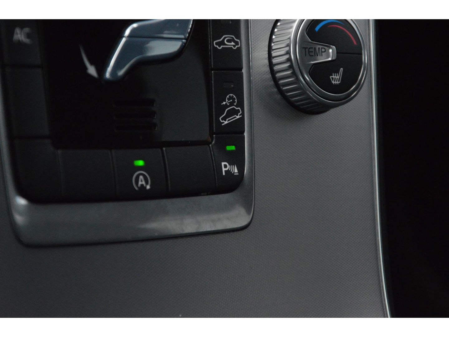 Volvo XC60 T5 AWD Inscription | Trekhaak 2000KG | Dealer onderhouden | Stoelverwarming | Leer | Cruise Control | Bluetooth |