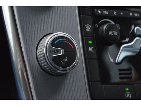 Volvo XC60 T5 AWD Inscription | Trekhaak 2000KG | Dealer onderhouden | Stoelverwarming | Leer | Cruise Control | Bluetooth |