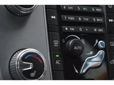 Volvo XC60 T5 AWD Inscription | Trekhaak 2000KG | Dealer onderhouden | Stoelverwarming | Leer | Cruise Control | Bluetooth |