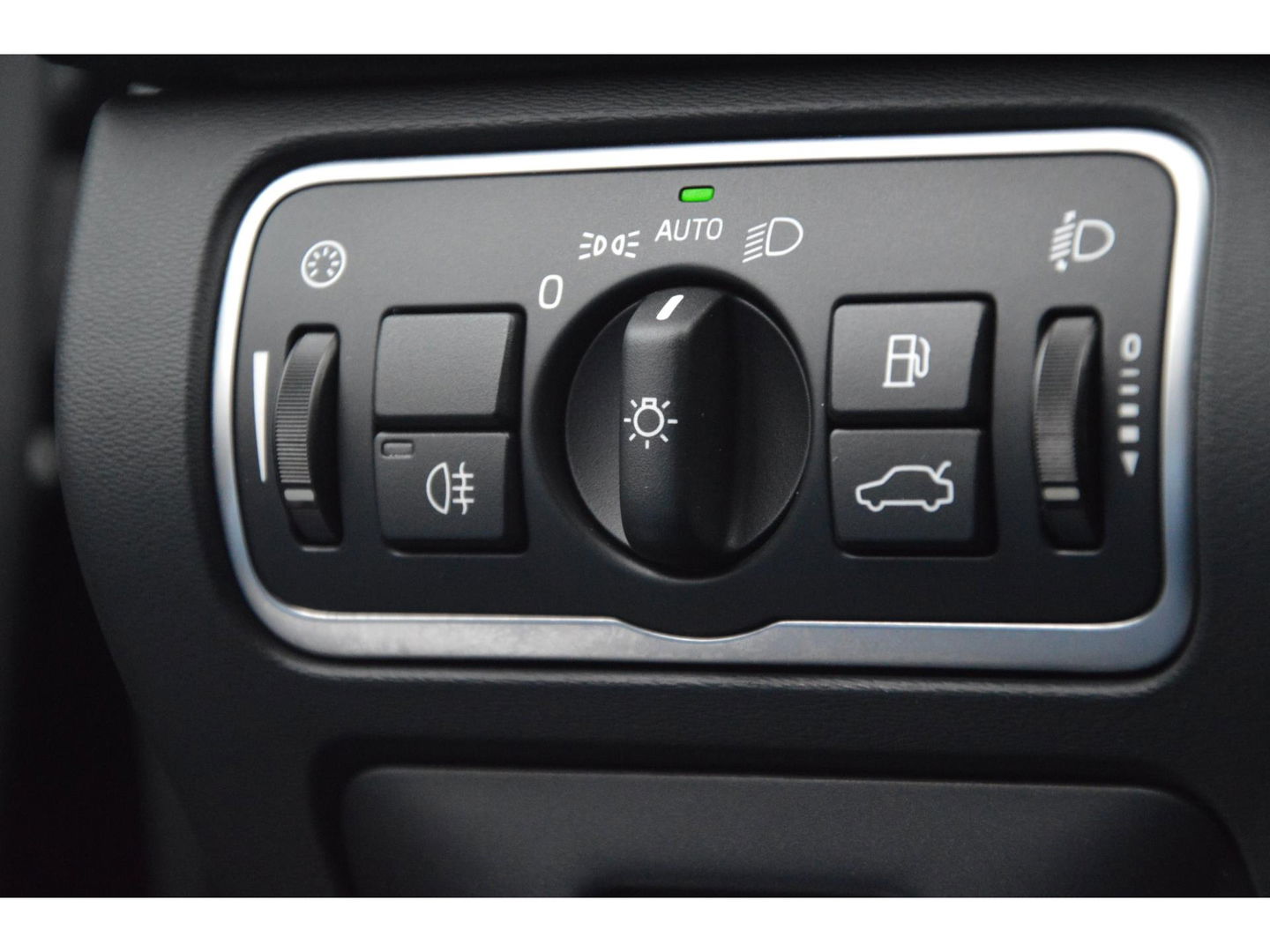 Volvo XC60 T5 AWD Inscription | Trekhaak 2000KG | Dealer onderhouden | Stoelverwarming | Leer | Cruise Control | Bluetooth |