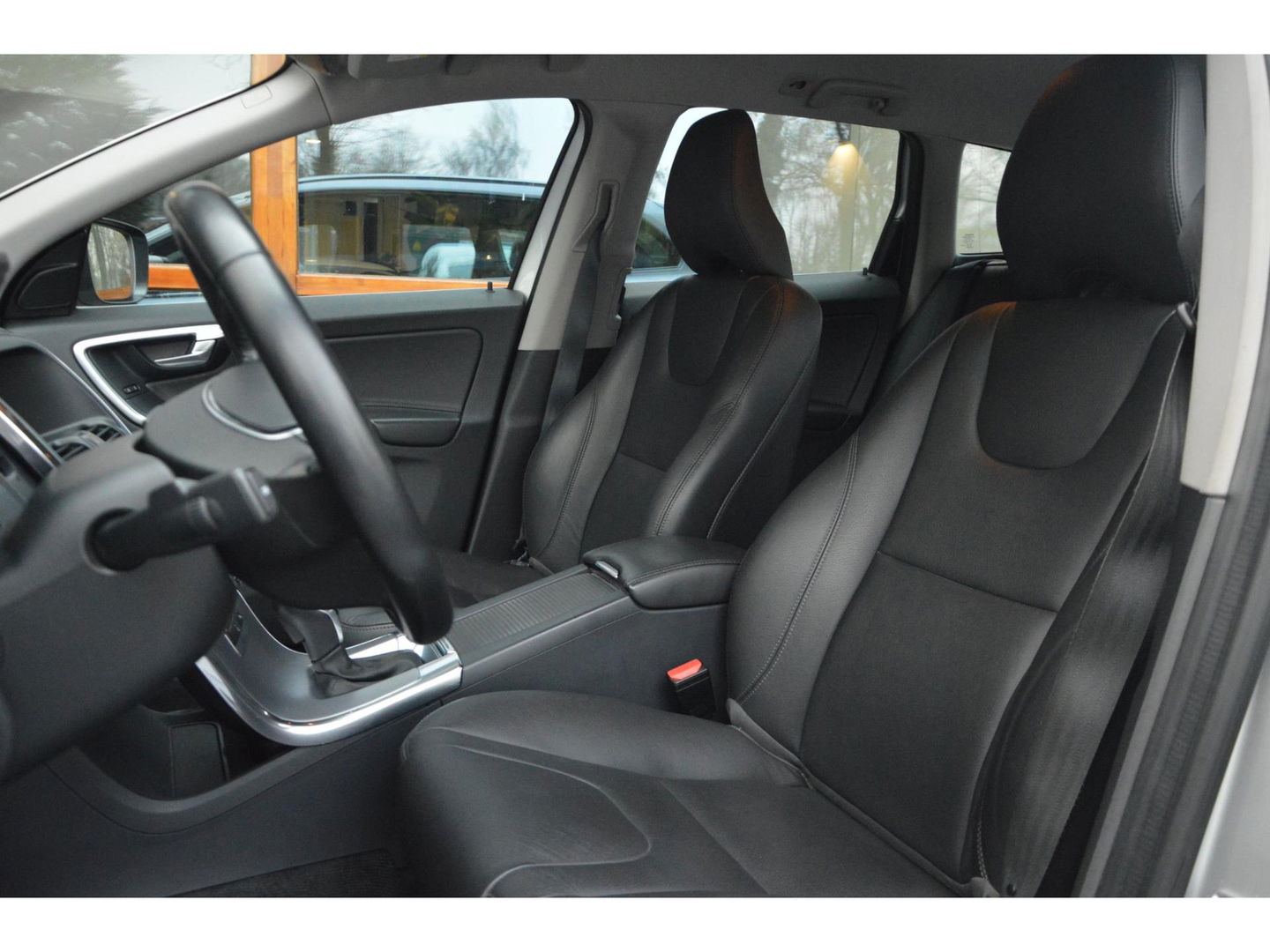 Volvo XC60 T5 AWD Inscription | Trekhaak 2000KG | Dealer onderhouden | Stoelverwarming | Leer | Cruise Control | Bluetooth |