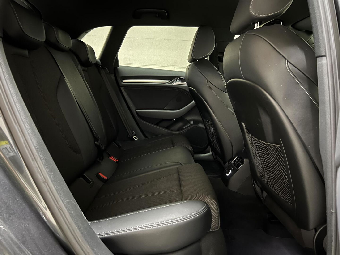 Audi A3 Sportback 35 TFSI 150PK S-Line Black Edition Virtual