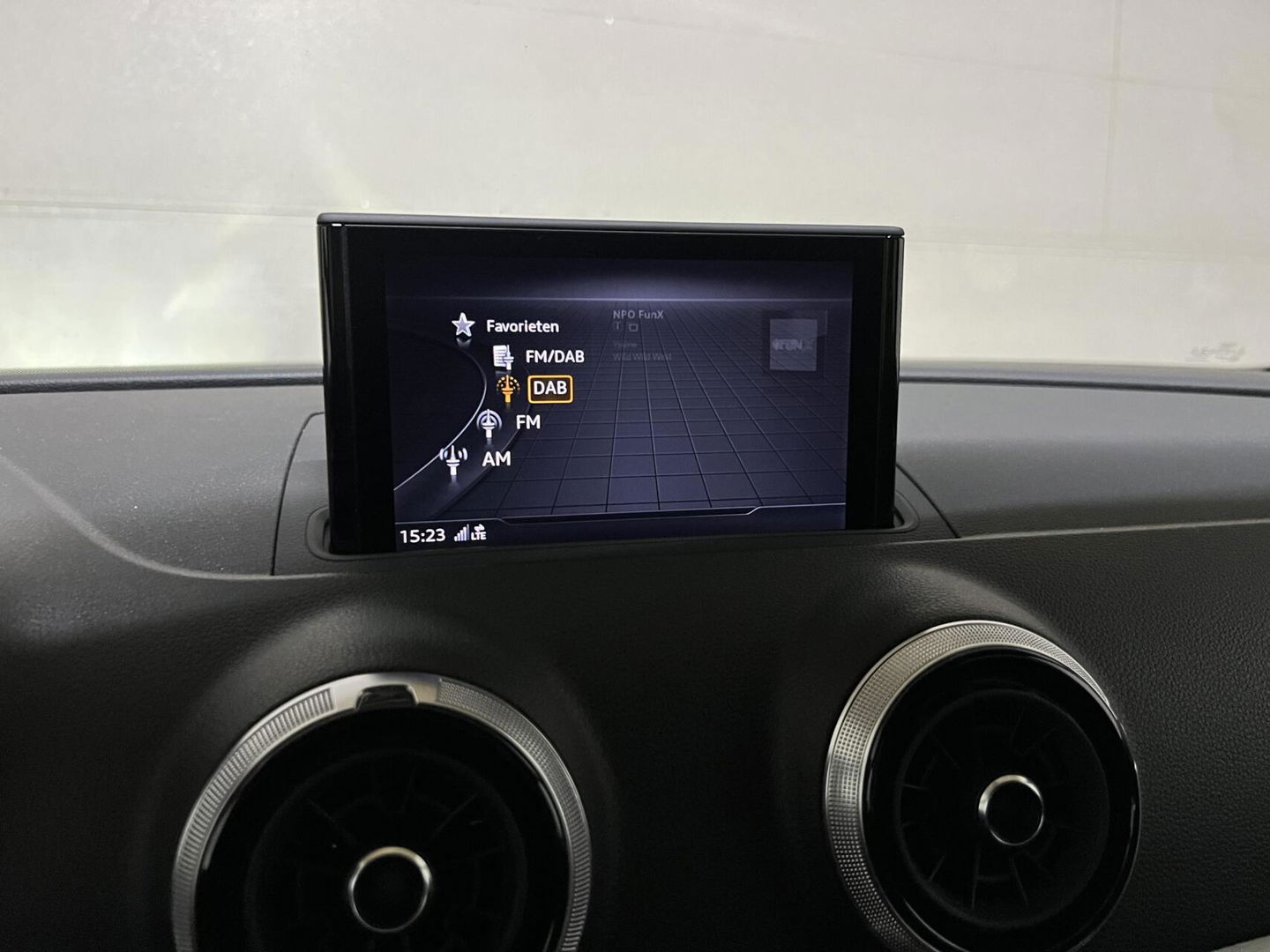 Audi A3 Sportback 35 TFSI 150PK S-Line Black Edition Virtual