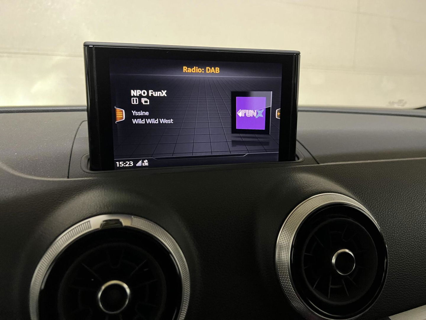 Audi A3 Sportback 35 TFSI 150PK S-Line Black Edition Virtual