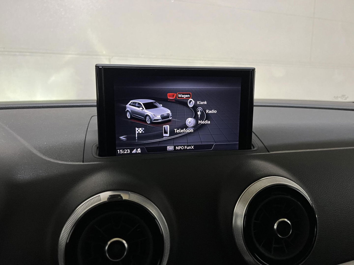 Audi A3 Sportback 35 TFSI 150PK S-Line Black Edition Virtual