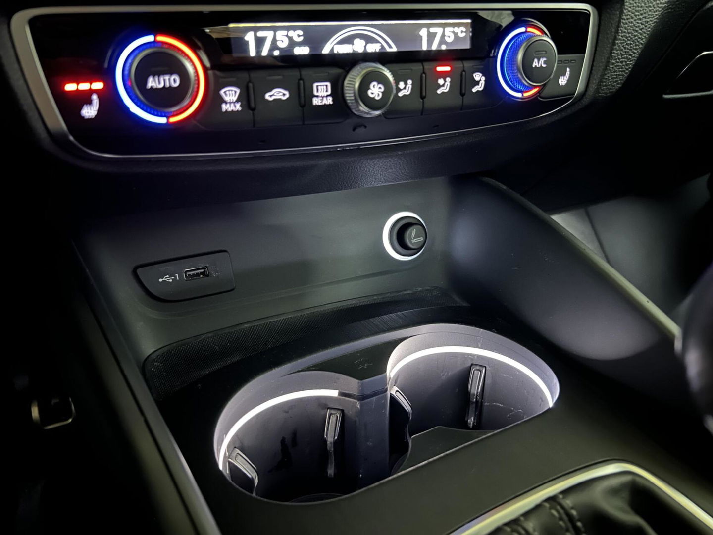 Audi A3 Sportback 35 TFSI 150PK S-Line Black Edition Virtual