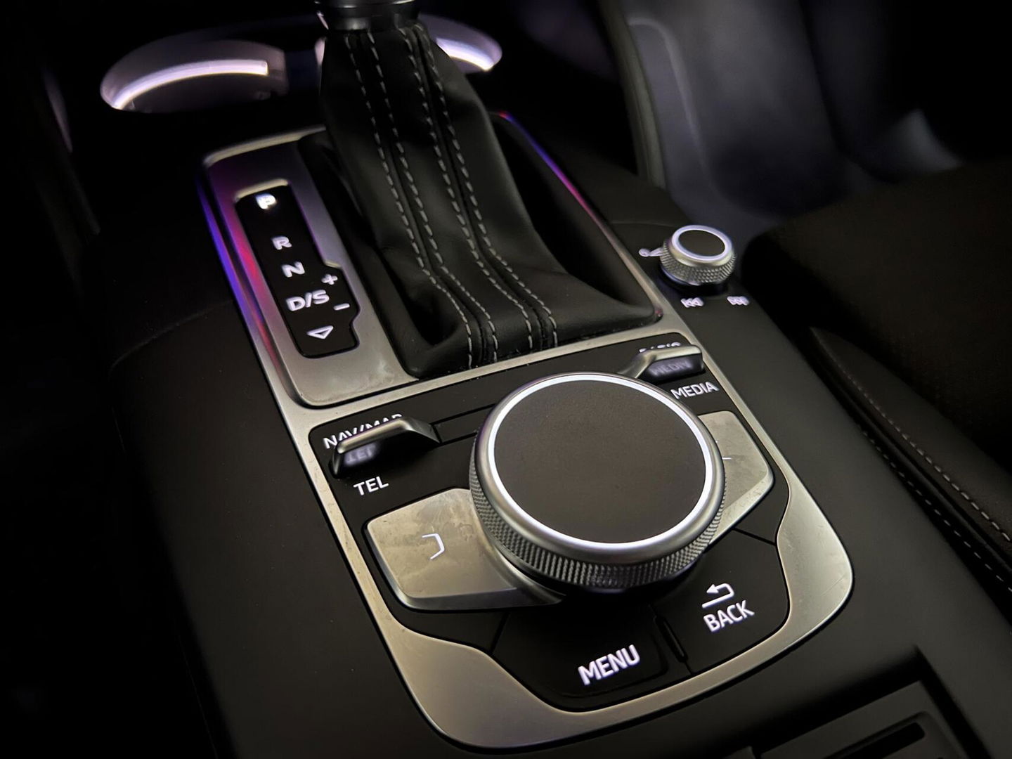 Audi A3 Sportback 35 TFSI 150PK S-Line Black Edition Virtual