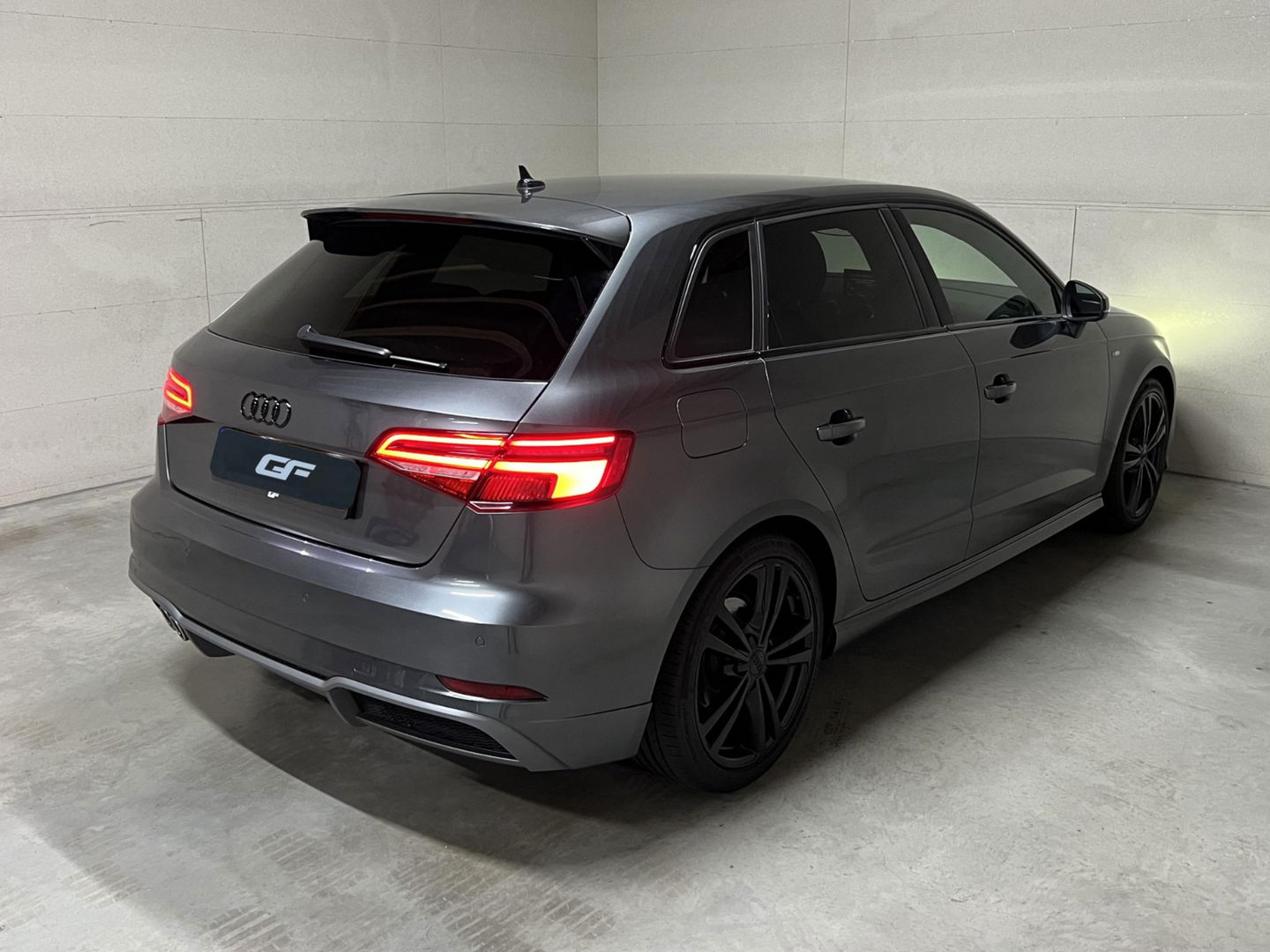 Audi A3 Sportback 35 TFSI 150PK S-Line Black Edition Virtual