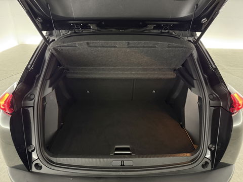 Peugeot 2008 1.2 PureTech | Pano | Virtual | Camera | Trekh. | Cruise | Carplay | Stoelverw. | NAP