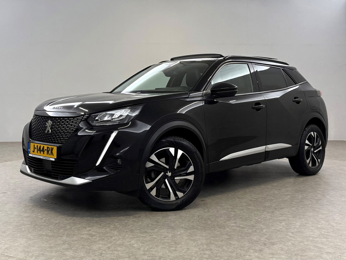 Peugeot 2008 1.2 PureTech | Pano | Virtual | Camera | Trekh. | Cruise | Carplay | Stoelverw. | NAP
