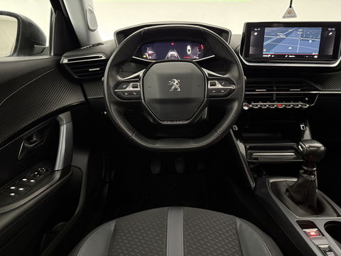 Peugeot 2008 1.2 PureTech | Pano | Virtual | Camera | Trekh. | Cruise | Carplay | Stoelverw. | NAP