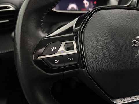 Peugeot 2008 1.2 PureTech | Pano | Virtual | Camera | Trekh. | Cruise | Carplay | Stoelverw. | NAP