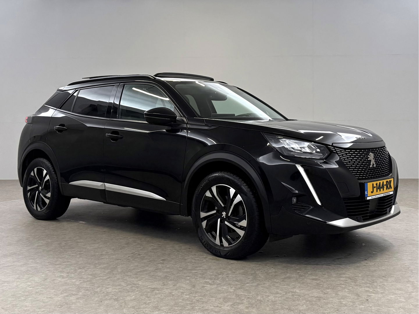 Peugeot 2008 1.2 PureTech | Pano | Virtual | Camera | Trekh. | Cruise | Carplay | Stoelverw. | NAP