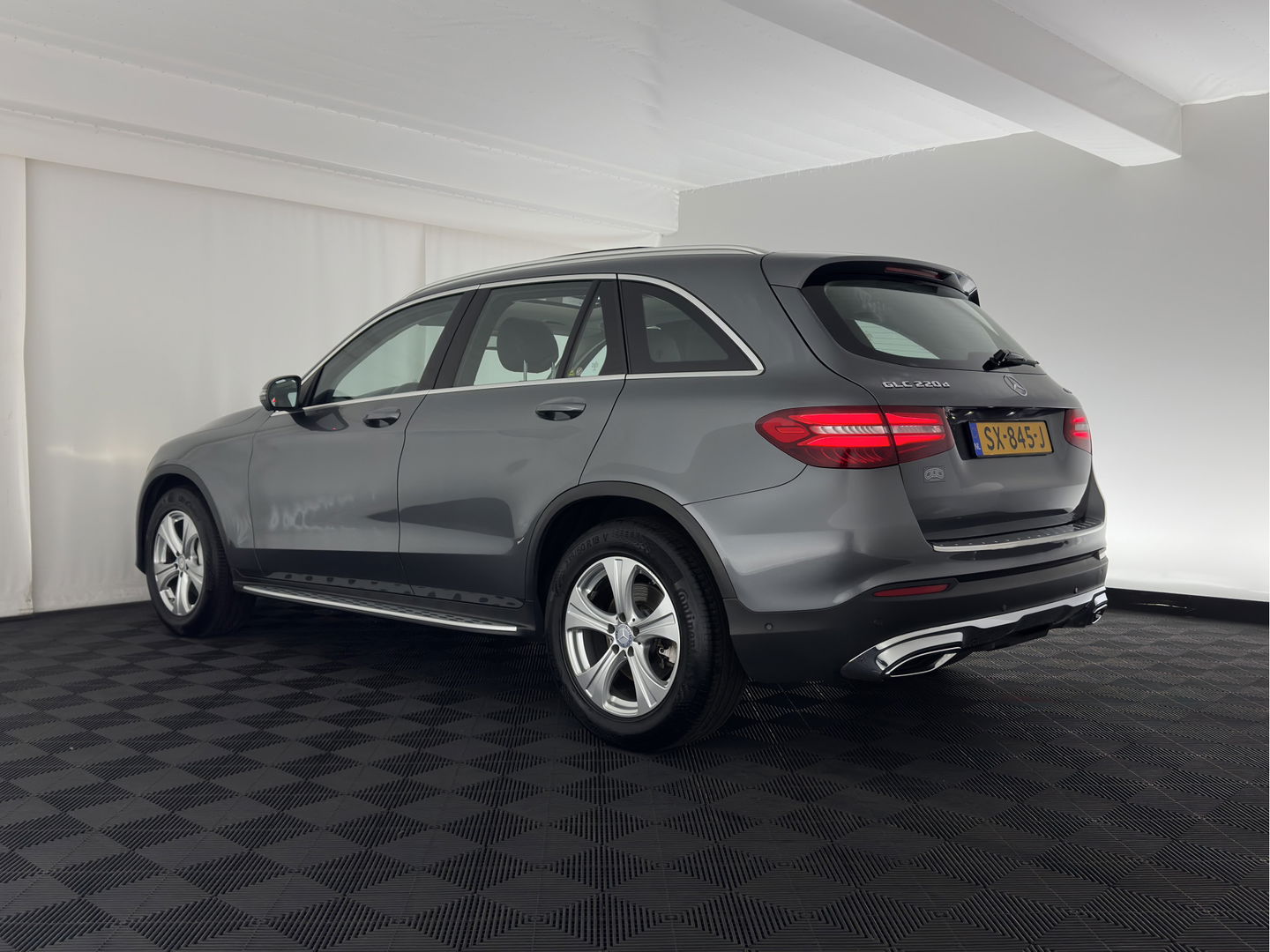 Mercedes-Benz GLC 220d 4MATIC Premium Plus (INCL-BTW) *PANO | LEATHER | FULL-LED | MEMORY-PACK | TOPVIEW | BLINDSPOT | HEATED-COMFORTSEATS | NAVI-FULLMAP | ECC | PDC | CRUISE | SHIFTPADDLES | TOWBAR | 18''ALU*