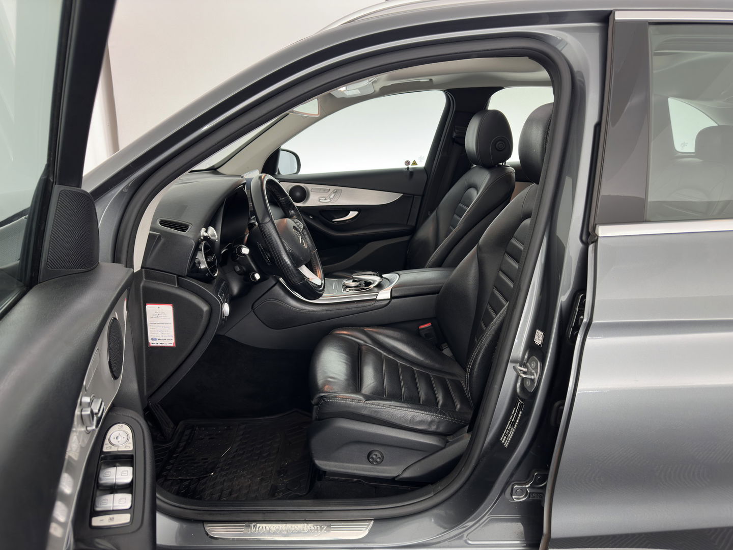 Mercedes-Benz GLC 220d 4MATIC Premium Plus (INCL-BTW) *PANO | LEATHER | FULL-LED | MEMORY-PACK | TOPVIEW | BLINDSPOT | HEATED-COMFORTSEATS | NAVI-FULLMAP | ECC | PDC | CRUISE | SHIFTPADDLES | TOWBAR | 18''ALU*