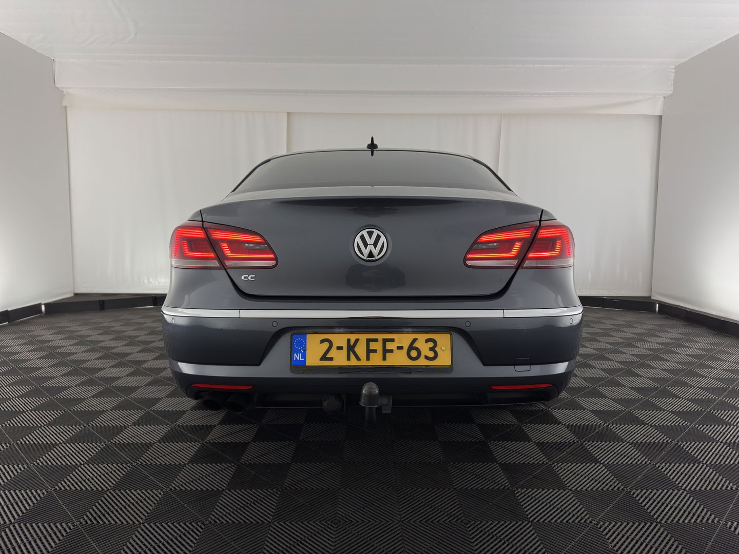 Volkswagen CC 1.8 TSI Aut. *LEATHER | BI-XENON | HEATED-SPORTSEATS | NAVI-FULLMAP | ECC | PDC | CRUISE | SHIFTPADDLES | PRIVACY-GLASS | TOWBAR | 18''ALU*