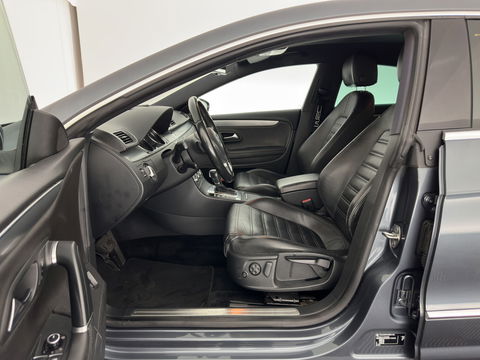 Volkswagen CC 1.8 TSI Aut. *LEATHER | BI-XENON | HEATED-SPORTSEATS | NAVI-FULLMAP | ECC | PDC | CRUISE | SHIFTPADDLES | PRIVACY-GLASS | TOWBAR | 18''ALU*