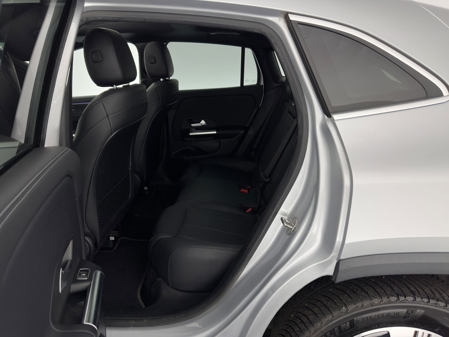 Mercedes-Benz EQA 250 Business Solution Luxury 67 kWh [ 3-Fase ] (SOH-94%) (INCL-BTW) *PANO | LEATHER | WIDESCREEN-COCKPIT | FULL-LED | BLINDSPOT | AMBIENT-LIGHT | CAMERA | NAVI-FULLMAP | DAB+ | COMFORT-SEATS | ECC | SHIFTPADDLES | CRUISE | HEATED-SEATS | ...