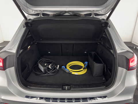 Mercedes-Benz EQA 250 Business Solution Luxury 67 kWh [ 3-Fase ] (SOH-94%) (INCL-BTW) *PANO | LEATHER | WIDESCREEN-COCKPIT | FULL-LED | BLINDSPOT | AMBIENT-LIGHT | CAMERA | NAVI-FULLMAP | DAB+ | COMFORT-SEATS | ECC | SHIFTPADDLES | CRUISE | HEATED-SEATS | ...