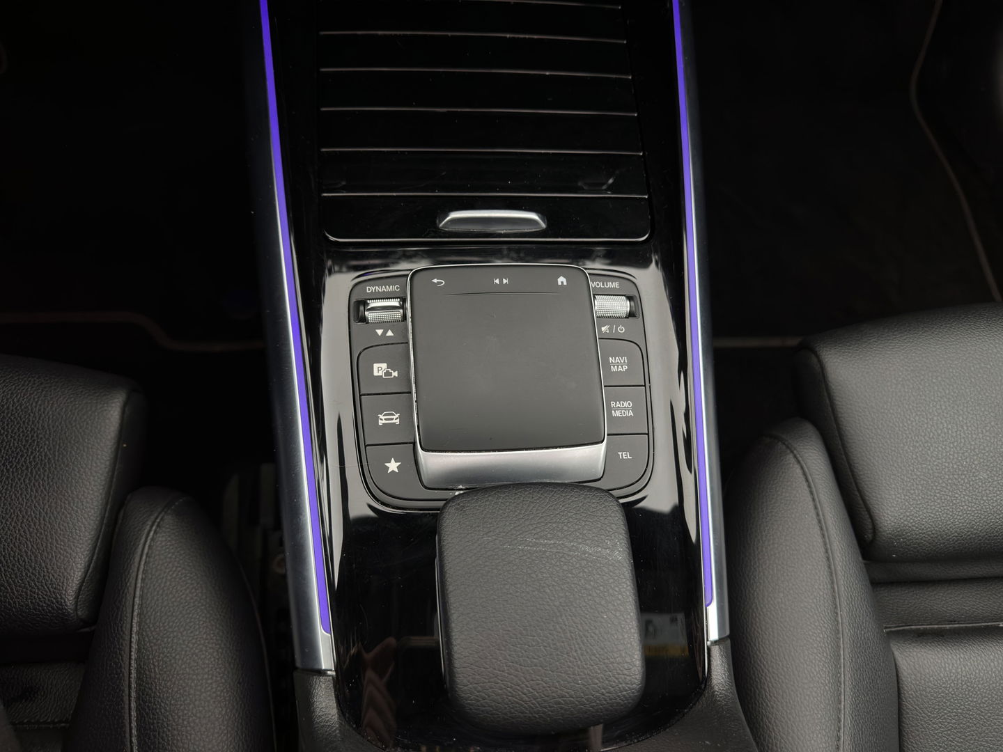 Mercedes-Benz EQA 250 Business Solution Luxury 67 kWh [ 3-Fase ] (SOH-94%) (INCL-BTW) *PANO | LEATHER | WIDESCREEN-COCKPIT | FULL-LED | BLINDSPOT | AMBIENT-LIGHT | CAMERA | NAVI-FULLMAP | DAB+ | COMFORT-SEATS | ECC | SHIFTPADDLES | CRUISE | HEATED-SEATS | ...