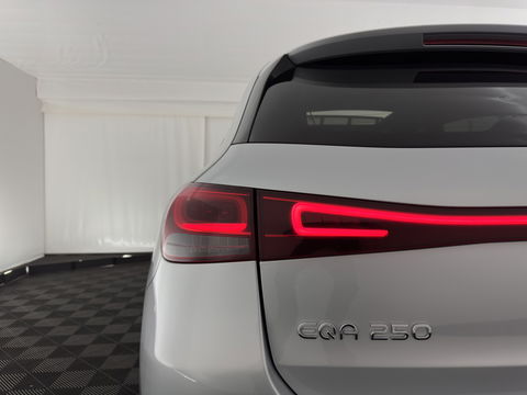 Mercedes-Benz EQA 250 Business Solution Luxury 67 kWh [ 3-Fase ] (SOH-94%) (INCL-BTW) *PANO | LEATHER | WIDESCREEN-COCKPIT | FULL-LED | BLINDSPOT | AMBIENT-LIGHT | CAMERA | NAVI-FULLMAP | DAB+ | COMFORT-SEATS | ECC | SHIFTPADDLES | CRUISE | HEATED-SEATS | ...