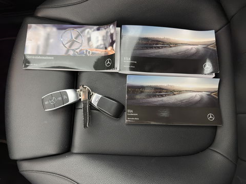 Mercedes-Benz EQA 250 Business Solution Luxury 67 kWh [ 3-Fase ] (SOH-94%) (INCL-BTW) *PANO | LEATHER | WIDESCREEN-COCKPIT | FULL-LED | BLINDSPOT | AMBIENT-LIGHT | CAMERA | NAVI-FULLMAP | DAB+ | COMFORT-SEATS | ECC | SHIFTPADDLES | CRUISE | HEATED-SEATS | ...