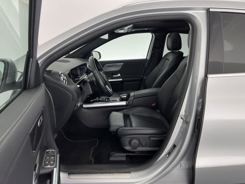 Mercedes-Benz EQA 250 Business Solution Luxury 67 kWh [ 3-Fase ] (SOH-94%) (INCL-BTW) *PANO | LEATHER | WIDESCREEN-COCKPIT | FULL-LED | BLINDSPOT | AMBIENT-LIGHT | CAMERA | NAVI-FULLMAP | DAB+ | COMFORT-SEATS | ECC | SHIFTPADDLES | CRUISE | HEATED-SEATS | ...