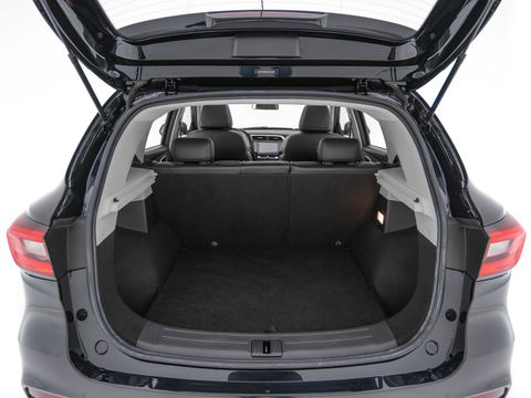 MG ZS EV Luxury 45 kWh (INCL-BTW) Aut. *PANO | LEATHER | CCS-FASTLOADER | KEYLESS | NAVI-FULLMAP | ADAPTIVE-CRUISE | CAMERA | HEATED-SPORTSEATS | CARPLAY | BLINDSPOT | DAB | LANE-ASSIST | 17''ALU*