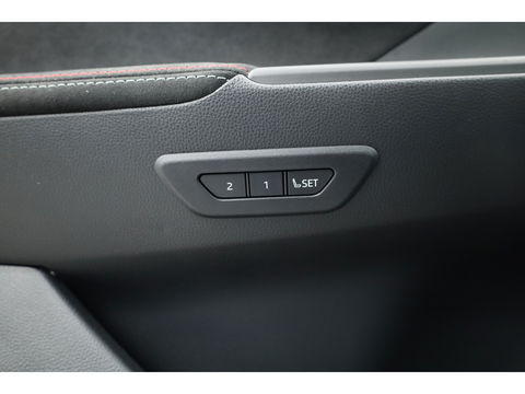 Toyota C-HR 2.0 Plug-in Hybrid 220 GR SPORT | JBL Audio | Memory Seat | Navi + CarPlay | Stoel- Stuurverw. | Adapt. Cruise | Dodehoekdet.