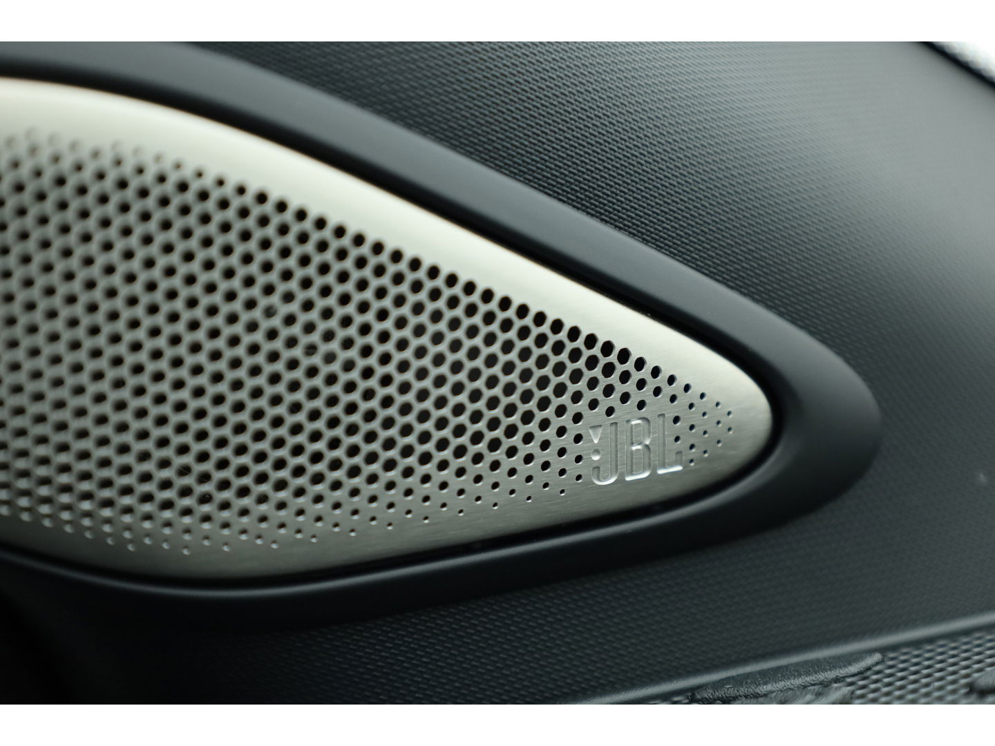 Toyota C-HR 2.0 Plug-in Hybrid 220 GR SPORT | JBL Audio | Memory Seat | Navi + CarPlay | Stoel- Stuurverw. | Adapt. Cruise | Dodehoekdet.