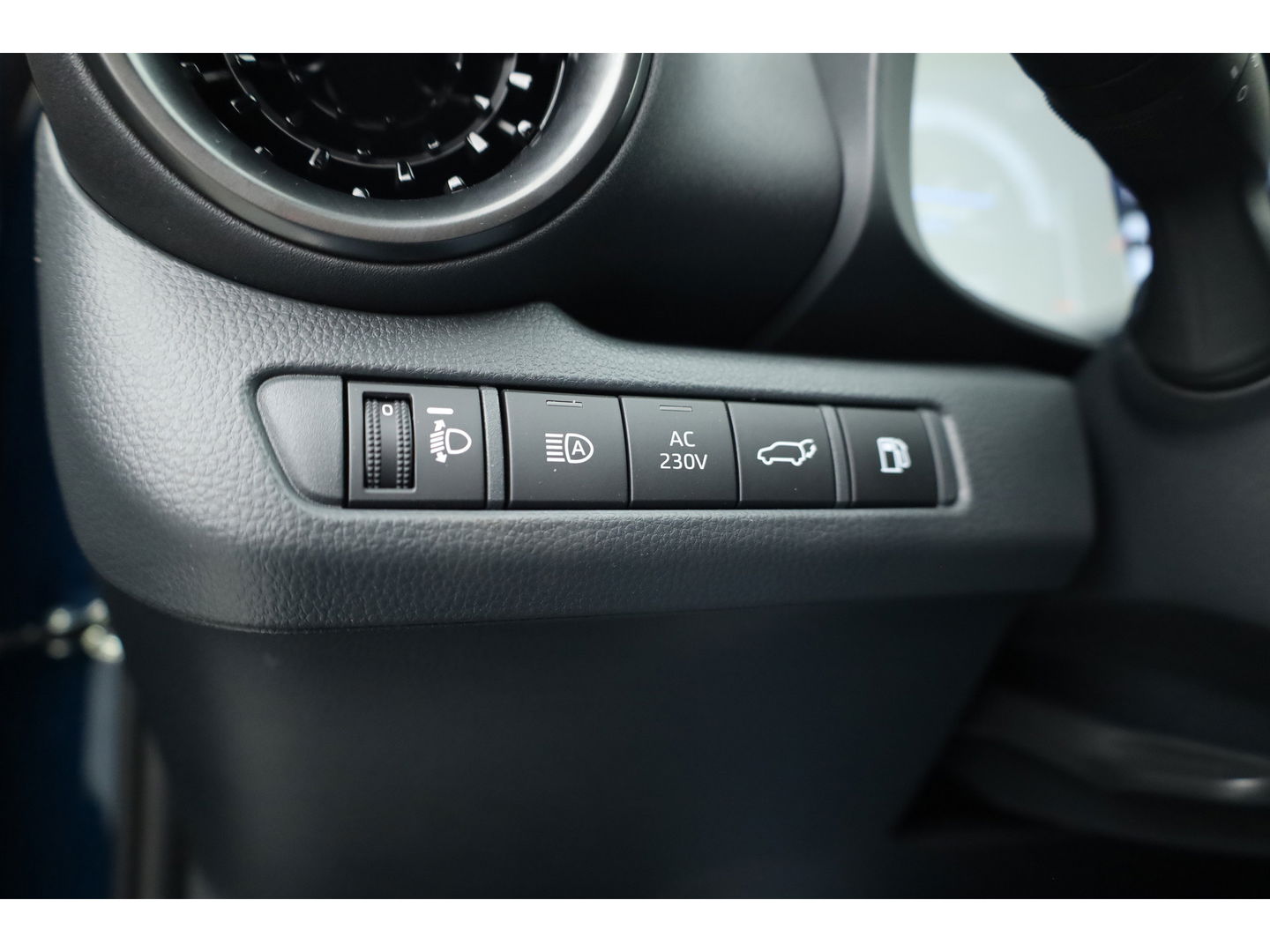 Toyota C-HR 2.0 Plug-in Hybrid 220 GR SPORT | JBL Audio | Memory Seat | Navi + CarPlay | Stoel- Stuurverw. | Adapt. Cruise | Dodehoekdet.