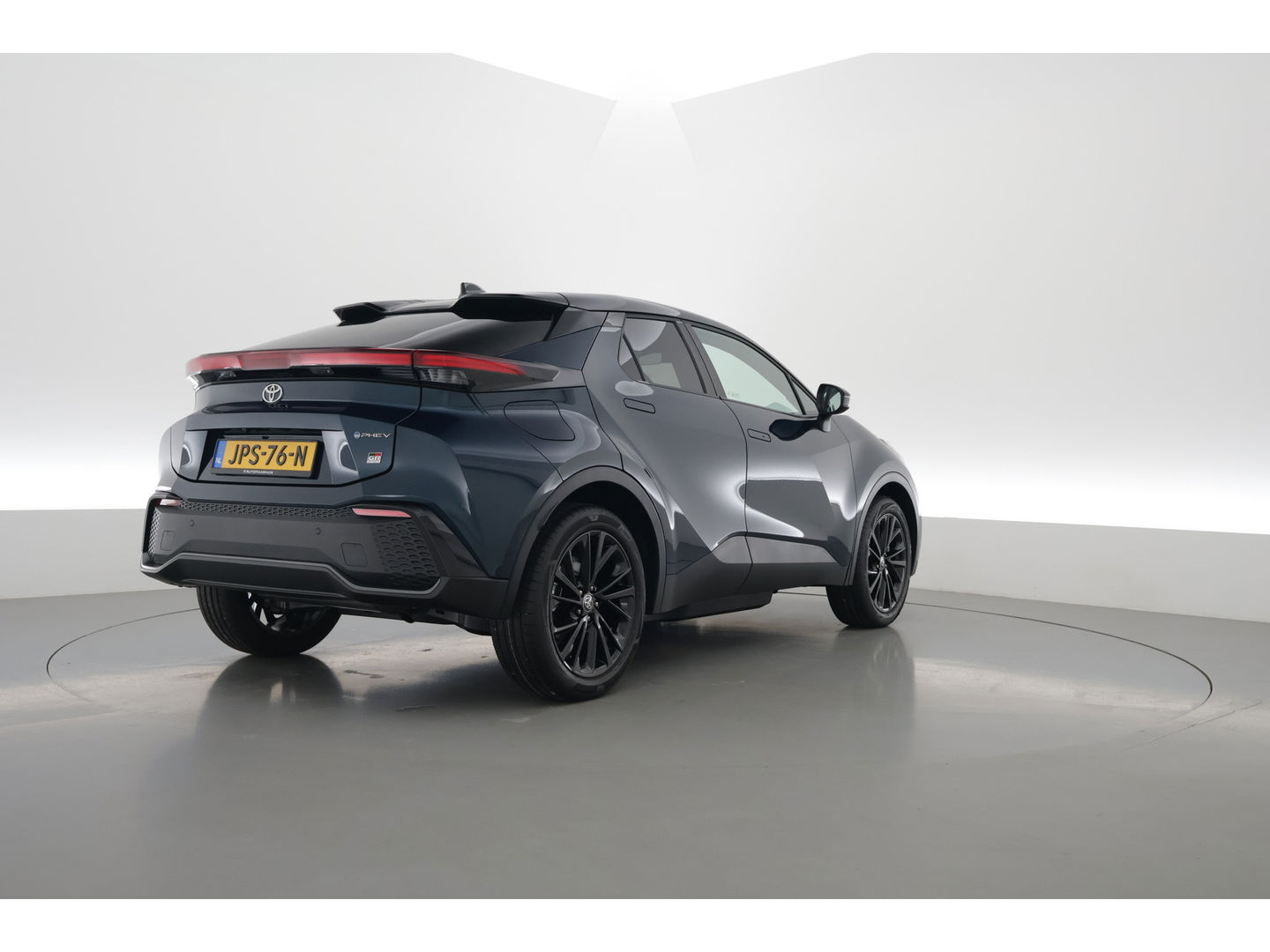 Toyota C-HR 2.0 Plug-in Hybrid 220 GR SPORT | JBL Audio | Memory Seat | Navi + CarPlay | Stoel- Stuurverw. | Adapt. Cruise | Dodehoekdet.